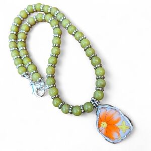 Vintage Broken China Pendant Necklace. Olive Jade Round Beads With Silver Flower